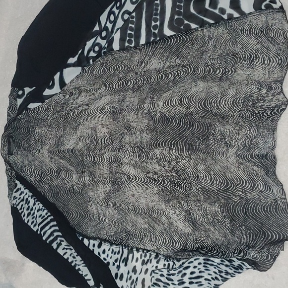 Carol Turner BLACK AND WHITE LONG KIMONO SIZE M(8-10) - Picture 9 of 12